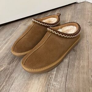 Women’s Brown Suede Slippers